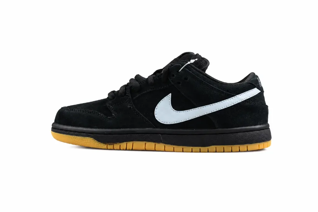 Nike SB Dunk Low Black Gum (34)