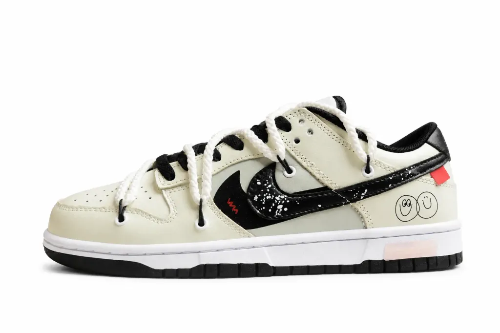 Nike SB Dunk Low Smile Cream Black