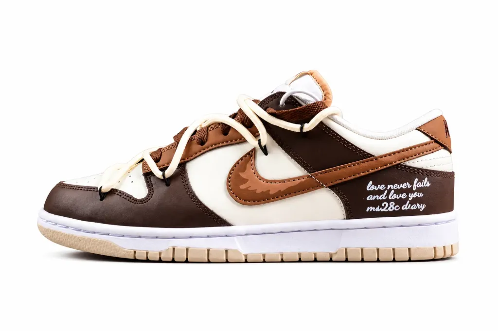 Nike Dunk Low Mocha Diary