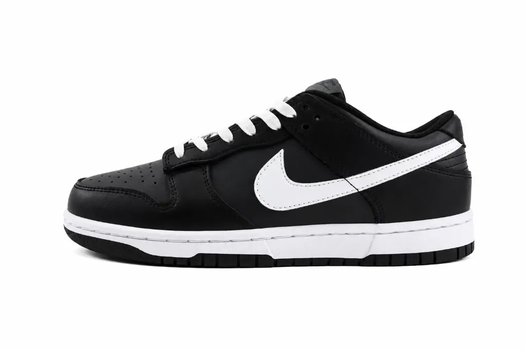 Nike Dunk Low Black White