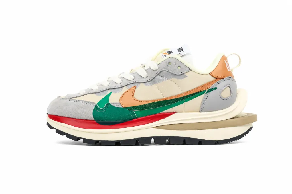 Nike VaporWaffle x sacai Sesame / Blue Void (34)
