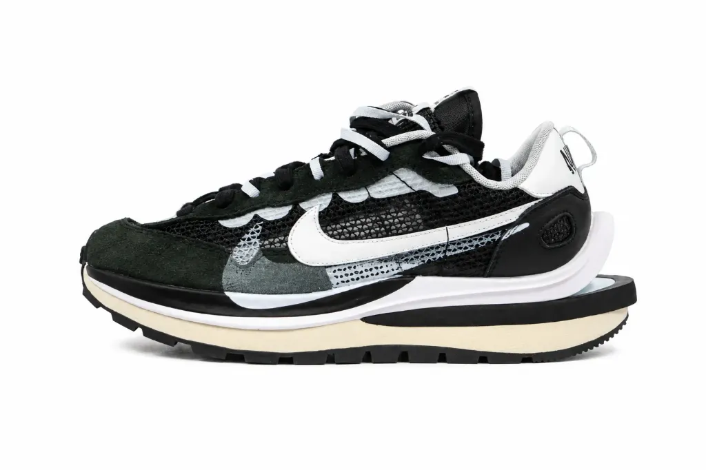 Nike x sacai VaporWaffle Black White (34)
