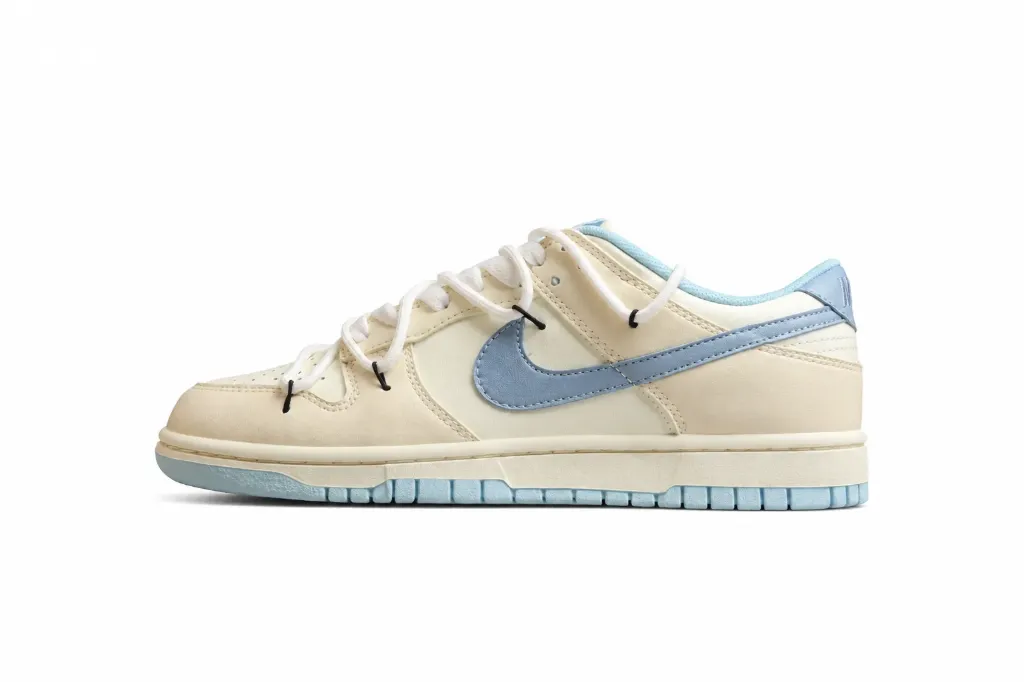 Nike Dunk Low “Frozen Vanilla